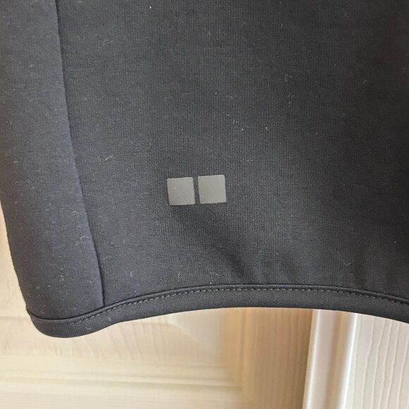 Uniqlo zip up hoodies, Women's size xs in black - Picture 5 of 11